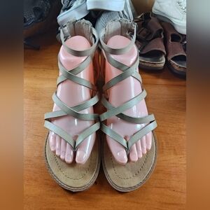 Blowfish Tan Gladiator Sandals – Women’s Size 8